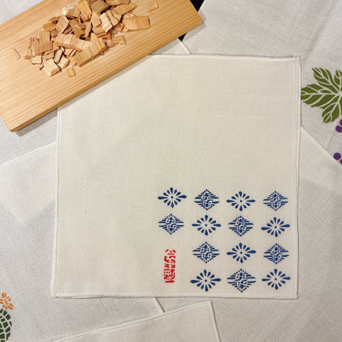向かい鶴と菊