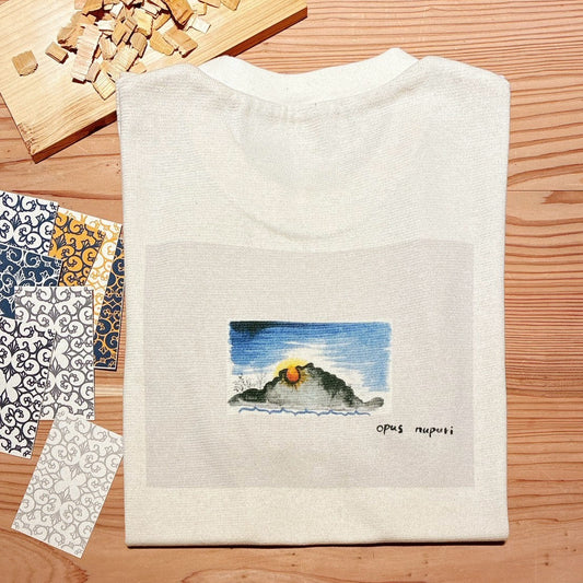 穴あき山（Tシャツ）